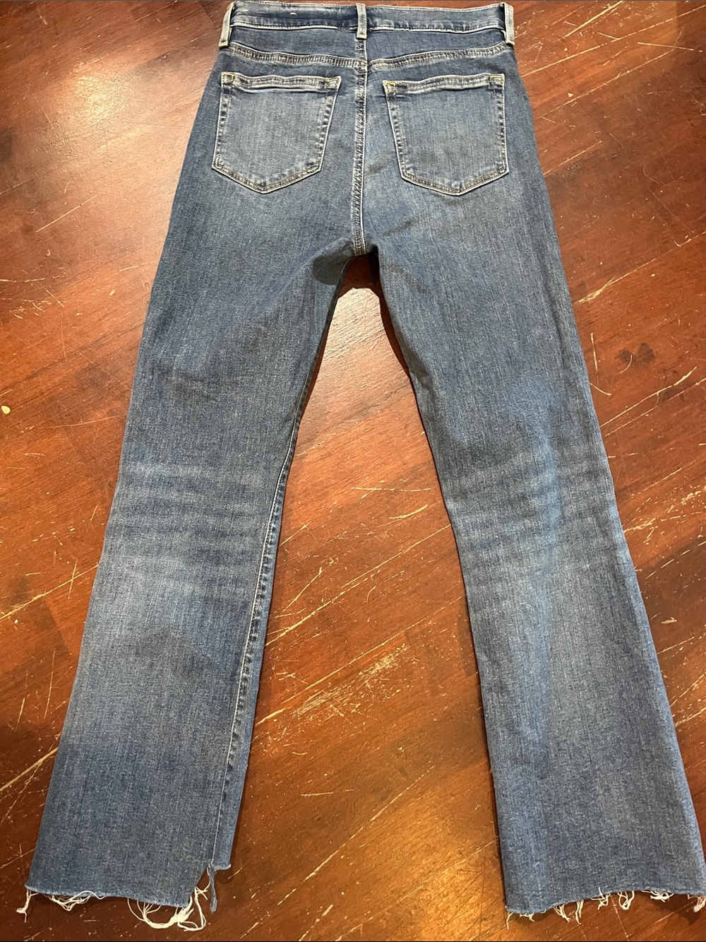 ๐ป3/$15๐ป LOFT Distressed Hem Cropped Straight Jeans - Blue - Picture 6 of 8